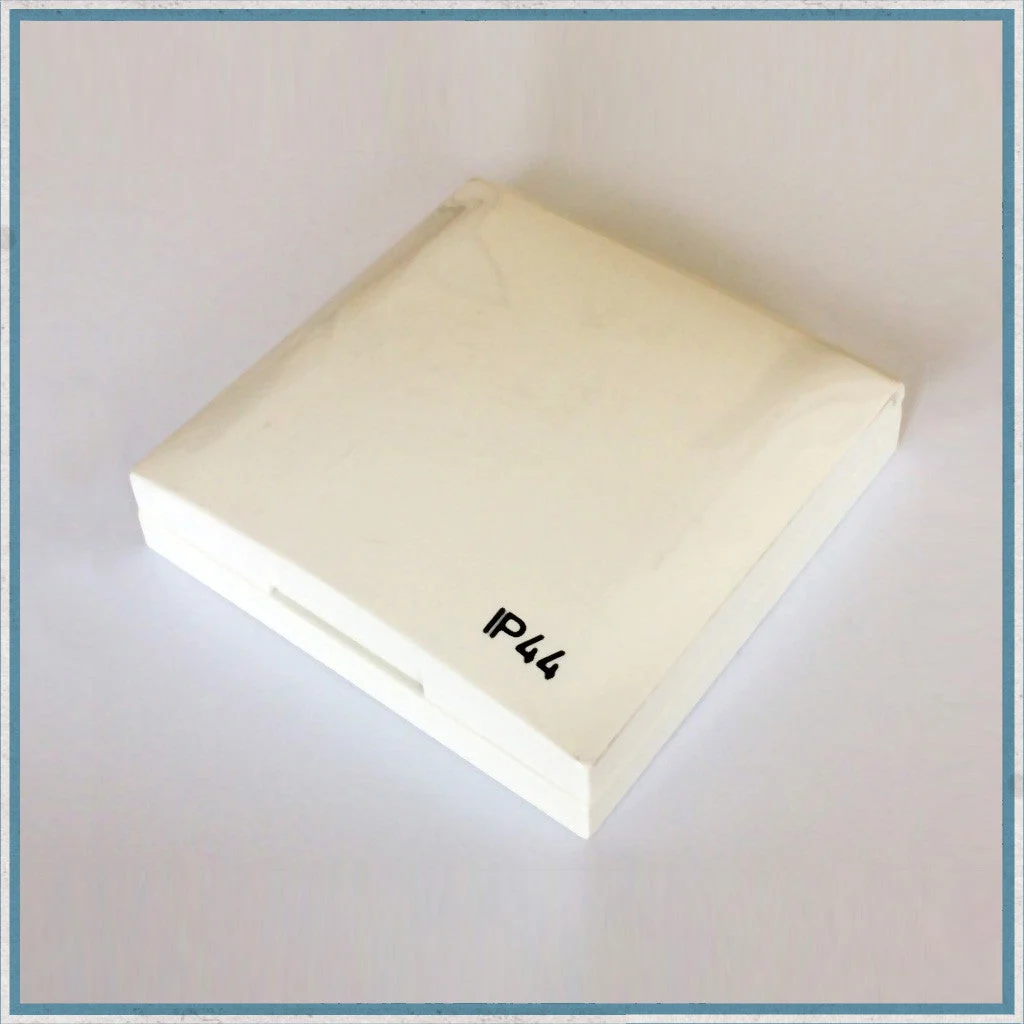 Berker Socket Outer Sprung Cover (White)