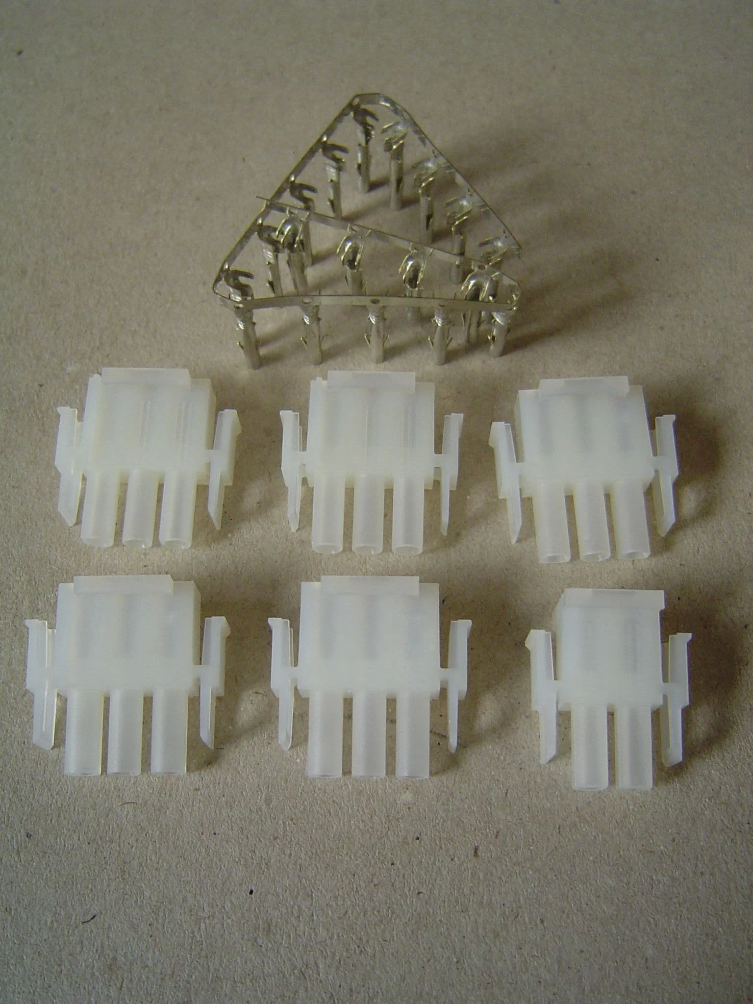 OUTPUT PLUG SET FOR DS120