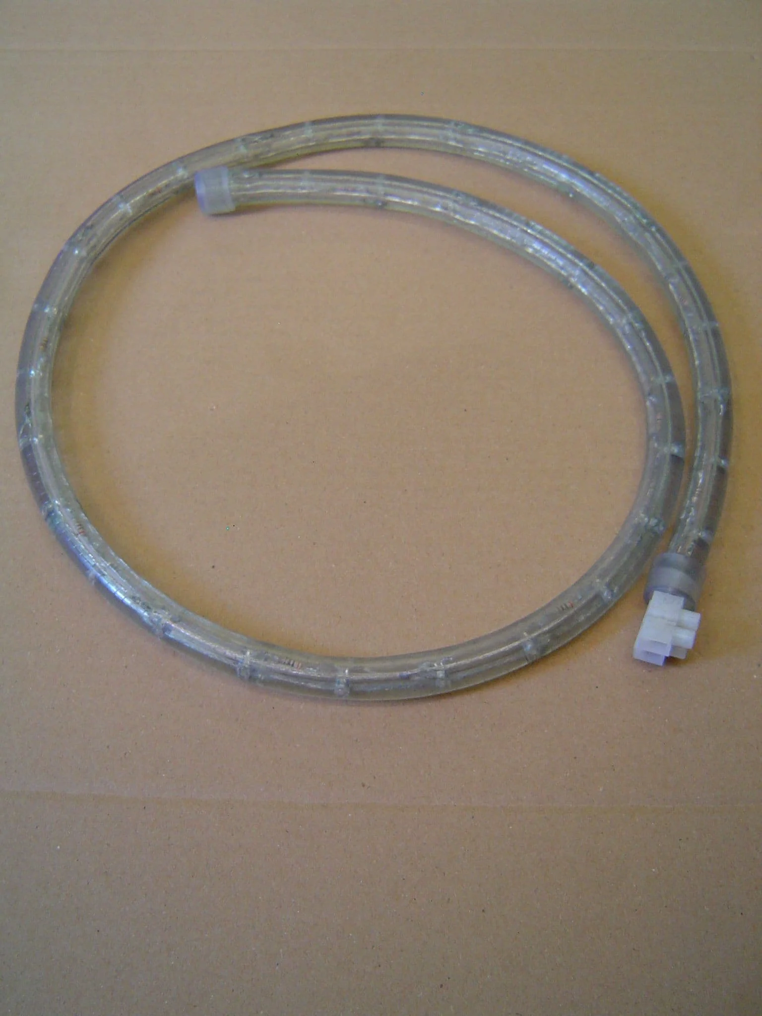 STRINGLIGHT WHITE1 MTRIP64